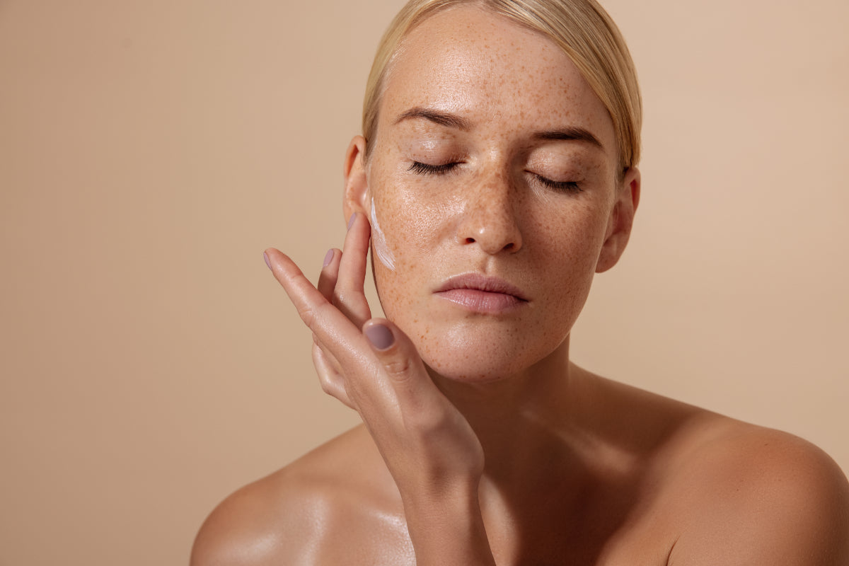 Une femme à la peau sensible